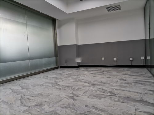 恒潤國際大廈 精裝現房，地鐵直達，特價直租的理想辦公之選